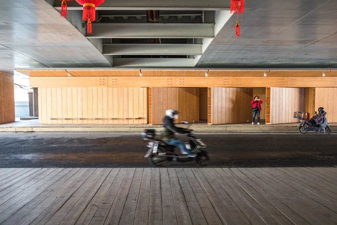 桥下“长”出咖啡馆,苏州河边的“小确幸”_上海市规划和自然资源局